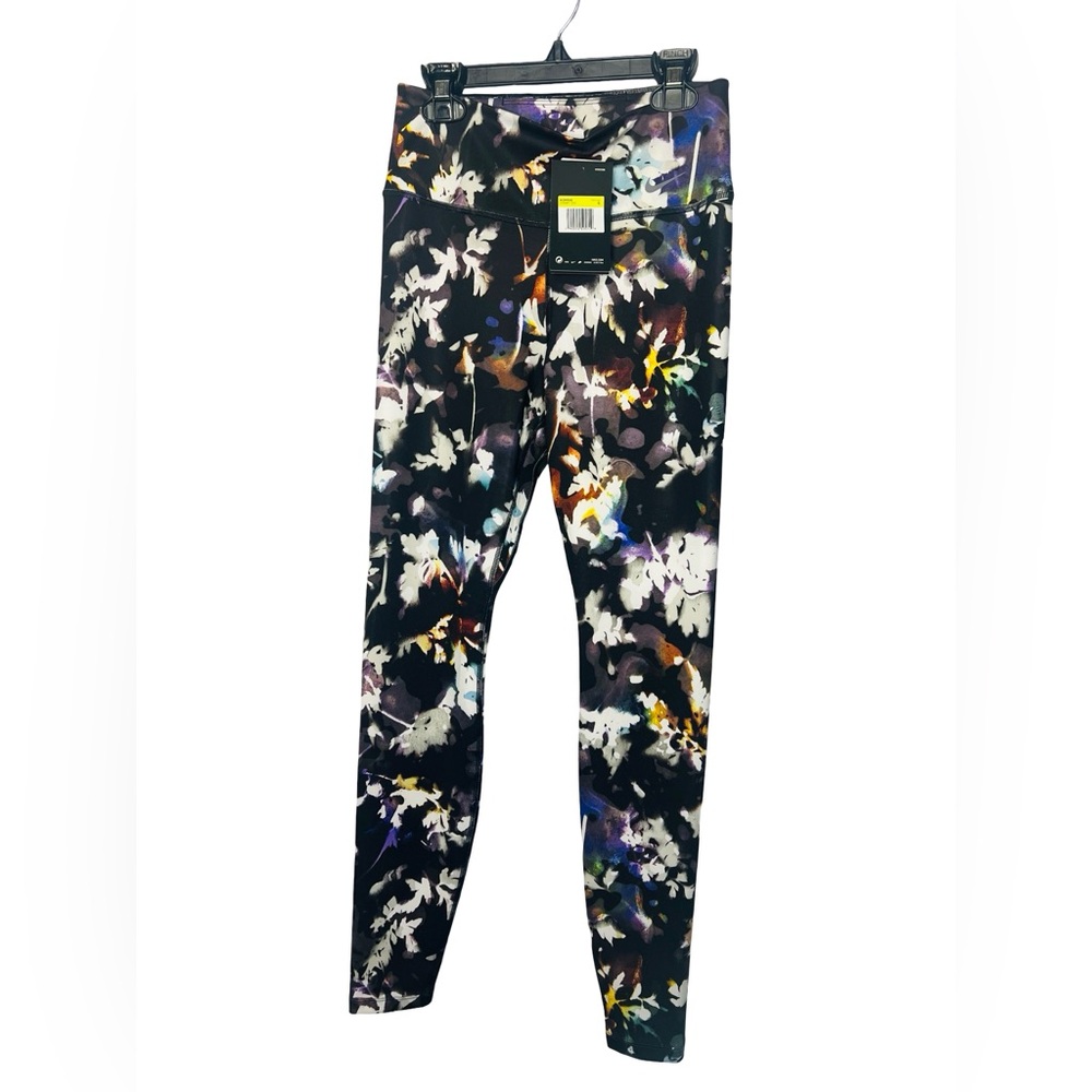 Nike Black and White Leggings Athletic Fit